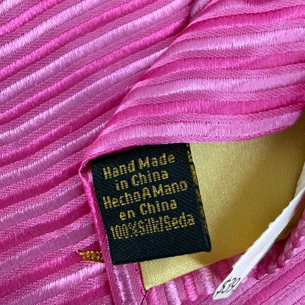 Donald J Trump Signature Collection Mens Pink Textured Stripe‎ 100% Silk Necktie